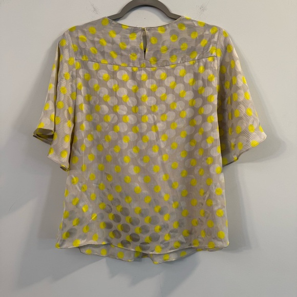Women’s Zara Yellow and Gray Flutter Sleeve Blouse size XS - Picture 5 of 5